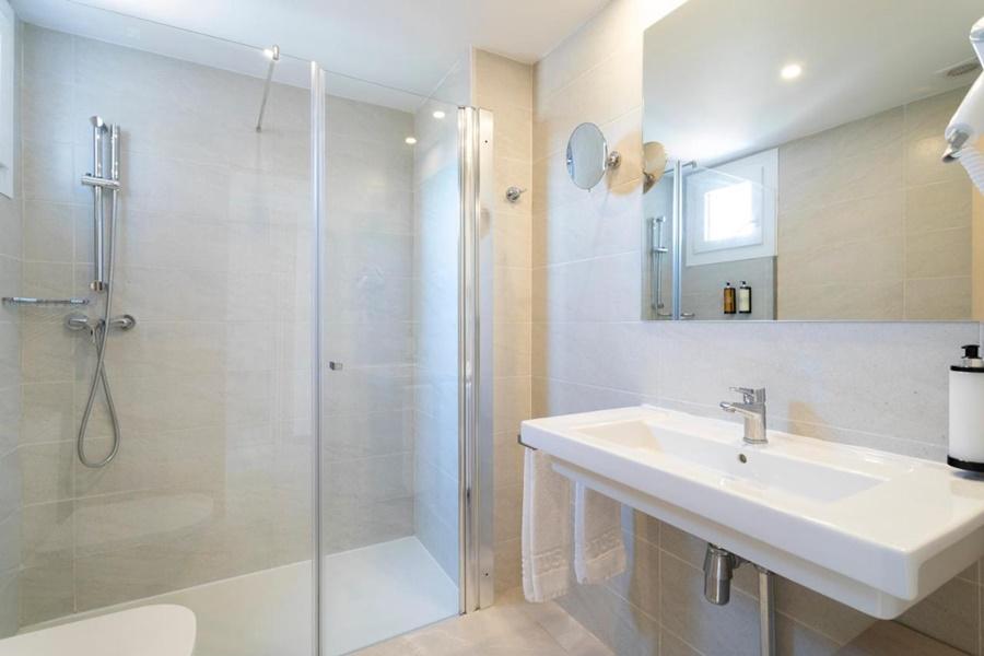Halley Hotel & Apartments Affiliated By Melia Μπένιντορμ Εξωτερικό φωτογραφία